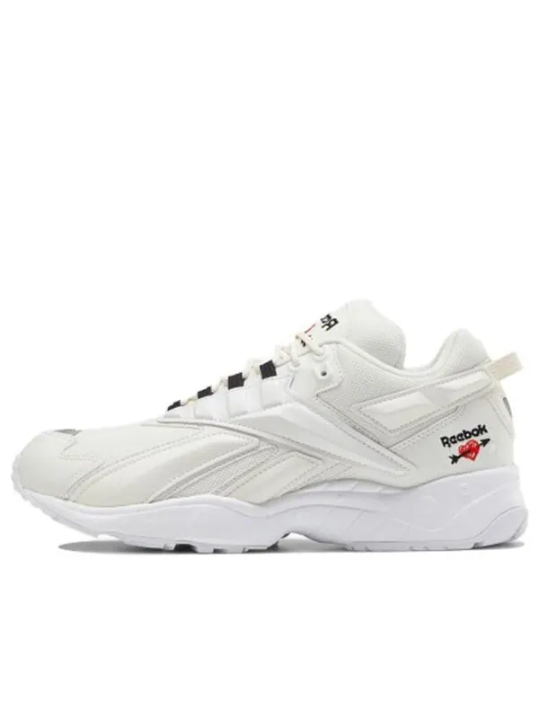 Кроссовки intv 96 'chinese valentines day - chalk' Reebok — изображение 1 из 4, белый/красный