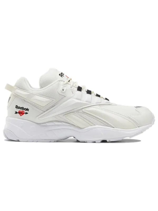 Кроссовки intv 96 'chinese valentines day - chalk' Reebok — изображение 2 из 4, белый/красный
