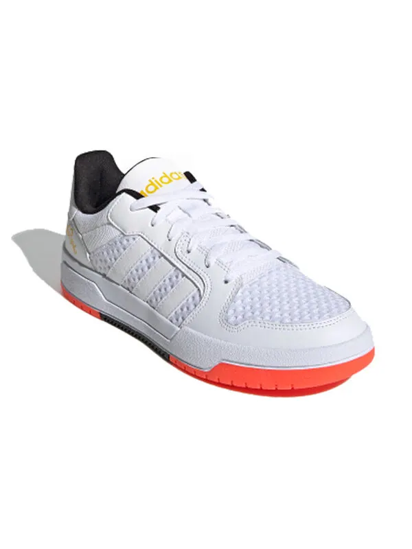 Кроссовки заманивают в ловушку Adidas — изображение 2 из 4, белый