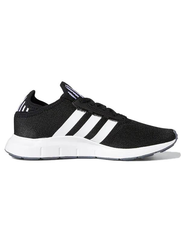 Кроссовки Swift Run X Adidas — изображение 2 из 4, черный/белый