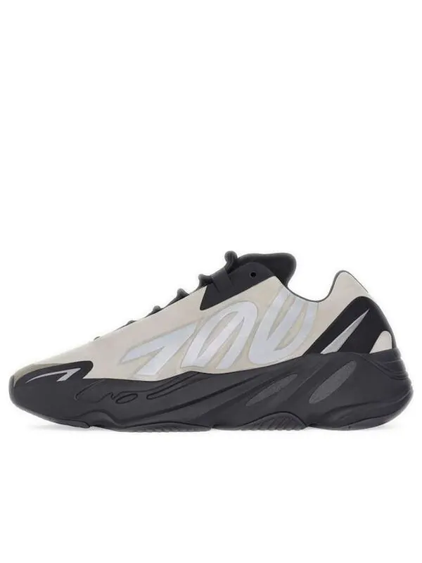 Кроссовки Boost 700 mnvn Adidas Yeezy — изображение 1 из 4, белый