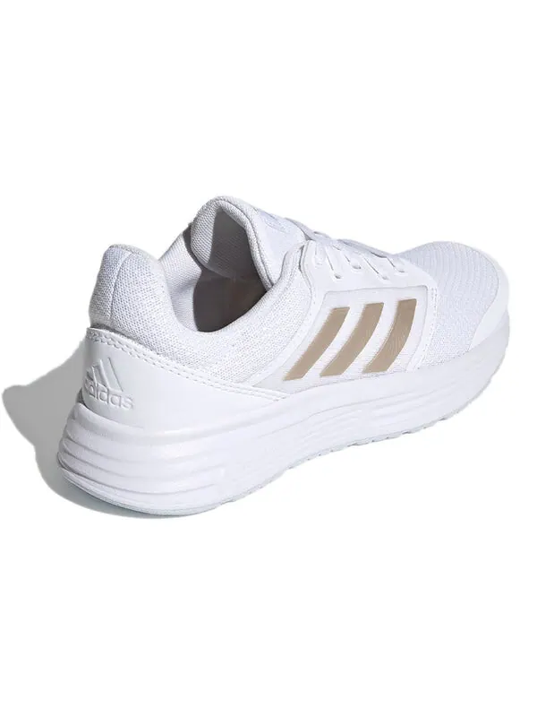 Кроссовки (WMNS) Adidas Galaxy 5 'White Champagne Metallic' — изображение 4 из 4, белый/золотистый