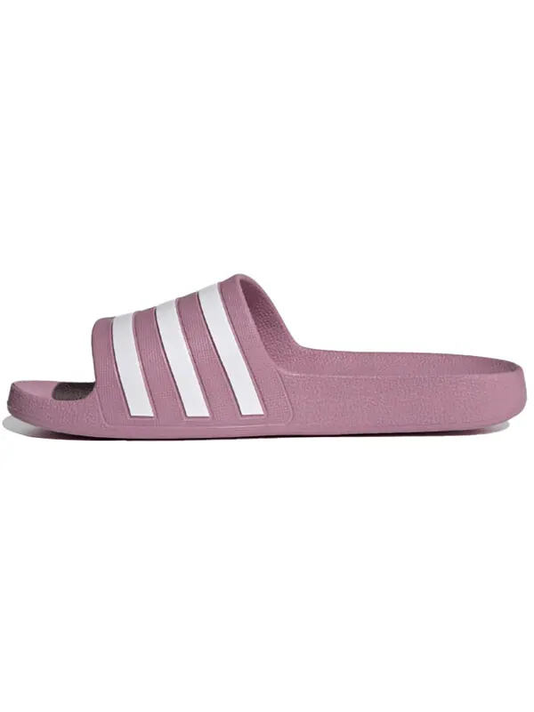 Тапочки adilette aqua slide 'cherry metallic white' Adidas — изображение 2 из 4, фиолетовый/белый