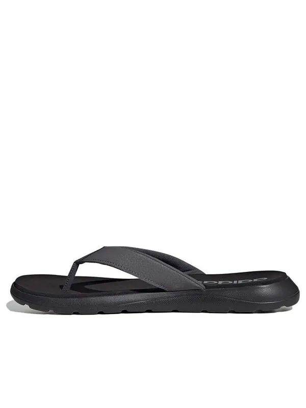 Тапочки comfort sandal 'black grey' Adidas — изображение 1 из 4, черный/серый