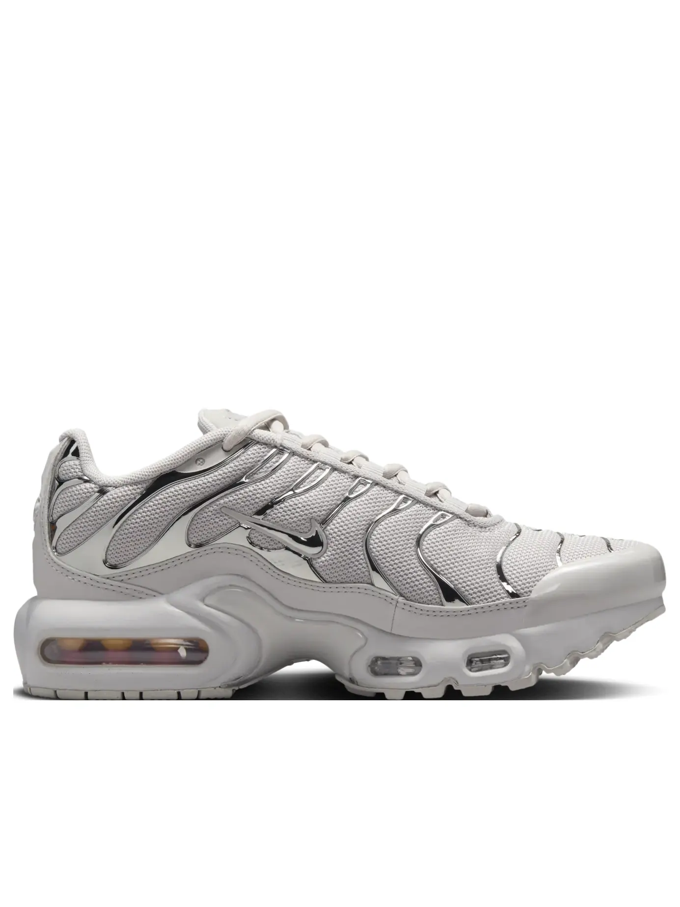 Кроссовки (GS) Nike Air Max Plus 'Light Iron Ore Gym Red Smoke Grey Metallic Silver' — изображение 2 из 7, серый