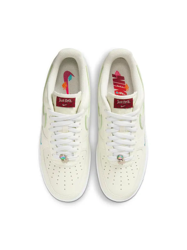 Кроссовки Nike Air Force 1 Low 'Year of the Dragon' — изображение 3 из 4, бежевый/мульти