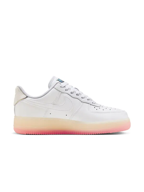 Кроссовки (WMNS) Nike Air Force 1 Low 'Year Of The Dragon' — изображение 2 из 4, белый//бледный/розовый