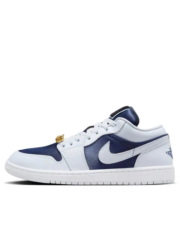 Кроссовки 1 low se 'football grey white gym red midnight navy' Air Jordan — изображение 1 из 4