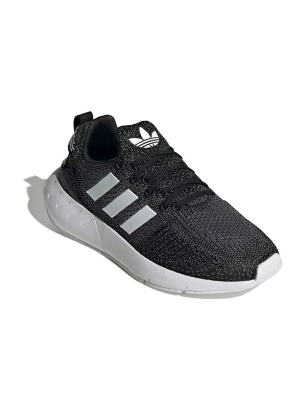 Кроссовки Swift Run 22 Adidas — изображение 3 из 4, черный/белый
