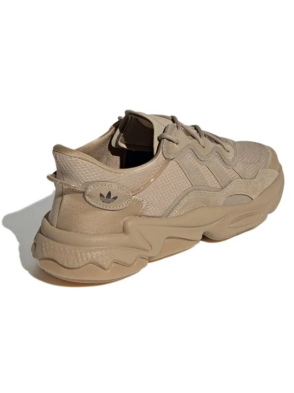 Кроссовки оригиналы ozweego Adidas — изображение 4 из 4, коричневый