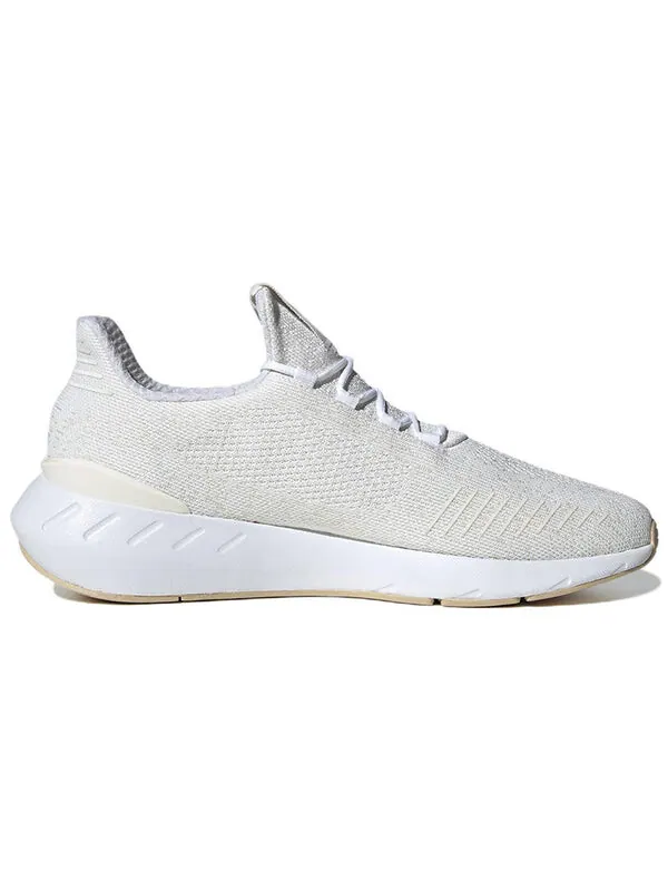Кроссовки оригинальные swift run 22 Adidas — изображение 2 из 4, белый
