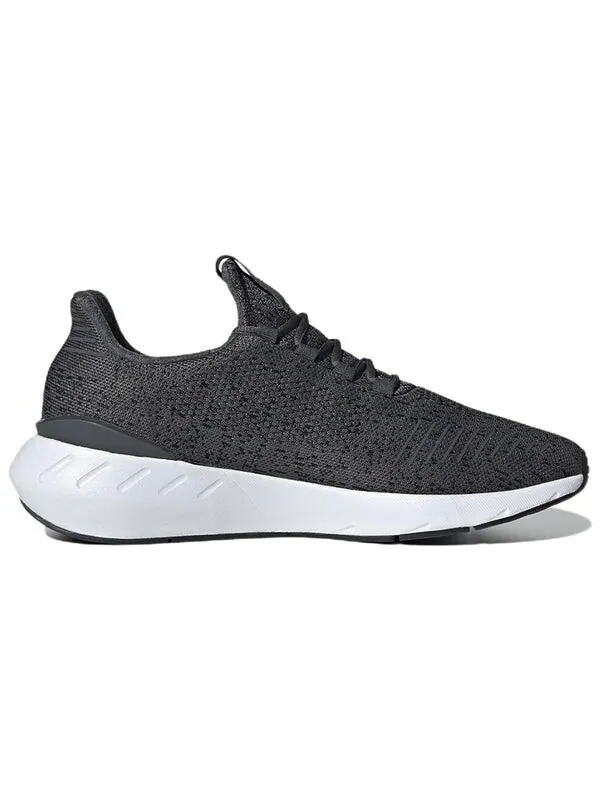 Кроссовки оригинальные swift run 22 Adidas — изображение 2 из 4, черный/белый