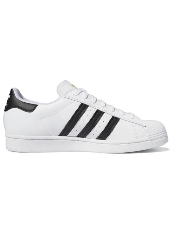 Реклама кроссовок superstar Adidas — изображение 2 из 4, белый/черный