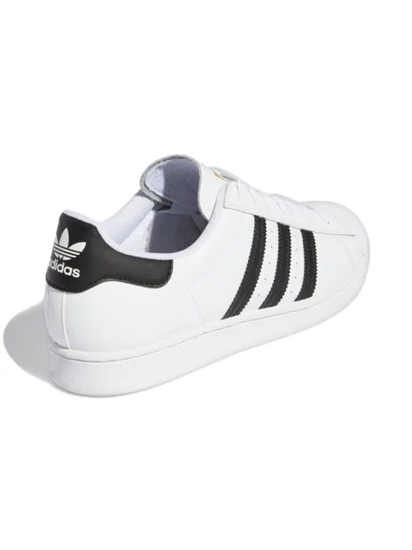 Реклама кроссовок superstar Adidas — изображение 4 из 4, белый/черный