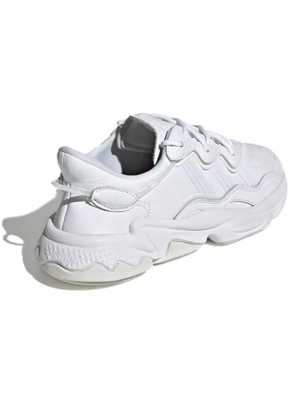 Кроссовки оригиналы ozweego Adidas — изображение 4 из 4, белый
