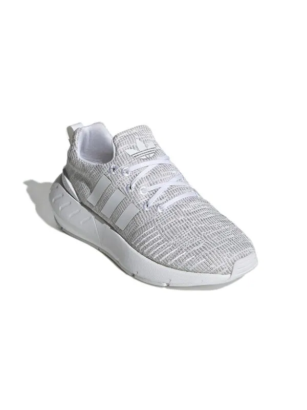 Кроссовки Swift Run 22 Adidas — изображение 3 из 4, белый/серый/черный