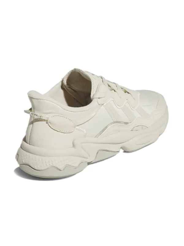 Кроссовки ozweego Adidas — изображение 4 из 4, белый