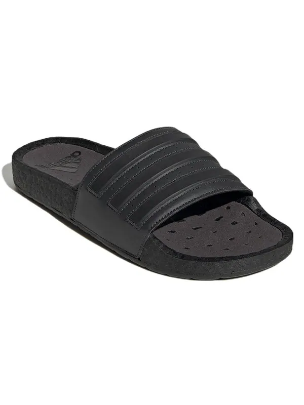Тапочки adilette boost slide 'carbon core black' Adidas — изображение 3 из 4, черный
