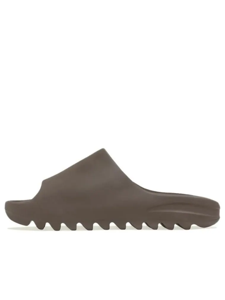 Слипоны adidas Yeezy Slide 'Soot' 2021 GX6141 — изображение 1 из 5, сажа