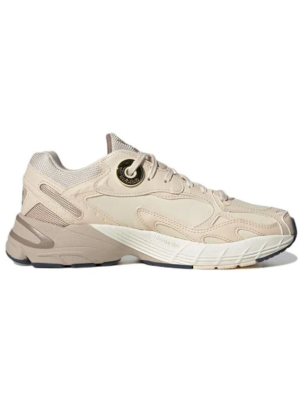 Кроссовки (WMNS) adidas Astir 'Cream White' — изображение 2 из 4, кремовый/белый