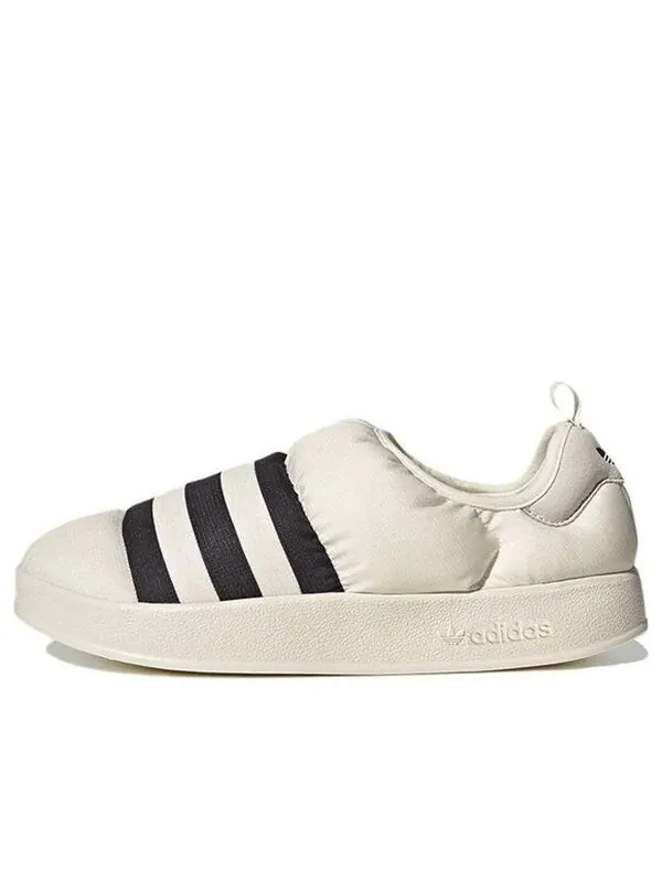 Тапочки puffylette 'off white black' Adidas — изображение 1 из 4, бежевый