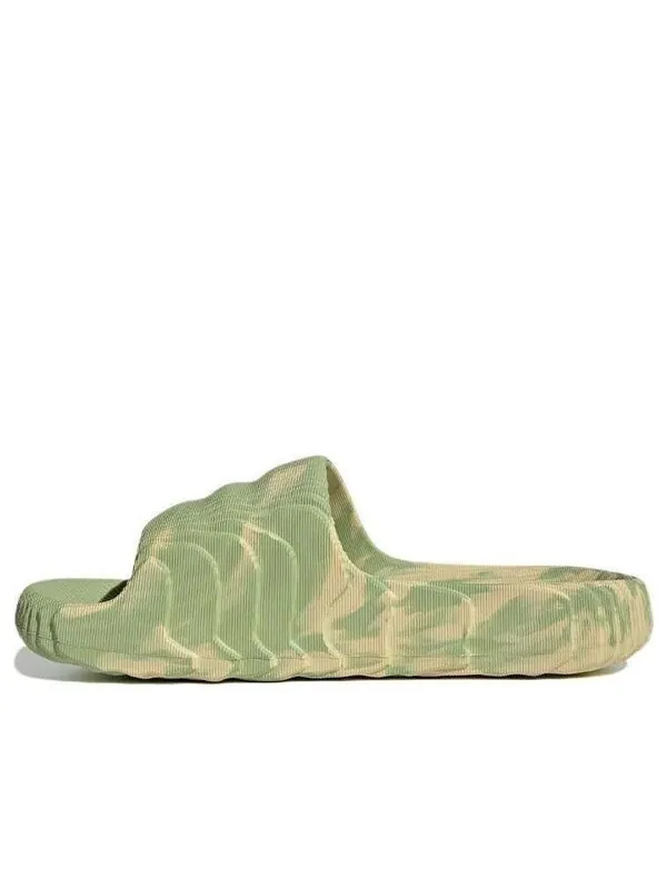 Тапочки adilette 22 slides 'magic lime desert sand' Adidas — изображение 1 из 4, зеленый/желтый