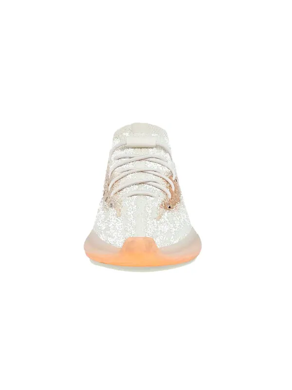 Кроссовки помогают 380 детям Adidas Yeezy — изображение 4 из 4, белый