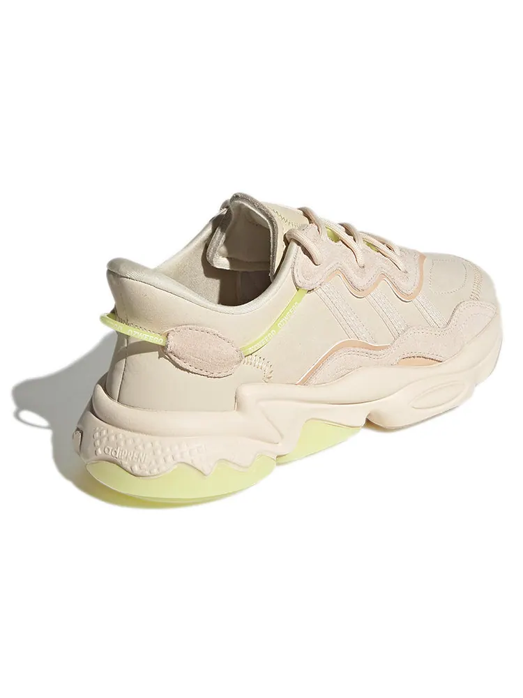 Кроссовки (WMNS) adidas originals Ozweego Running Shoes Beige — изображение 4 из 6, белый