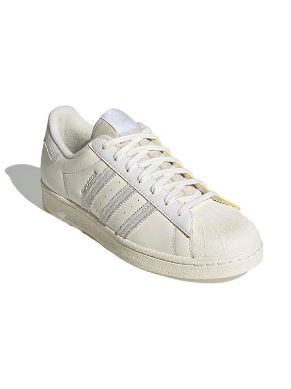 Кроссовки суперзвезды веганские иконы Adidas — изображение 3 из 4, бежевый