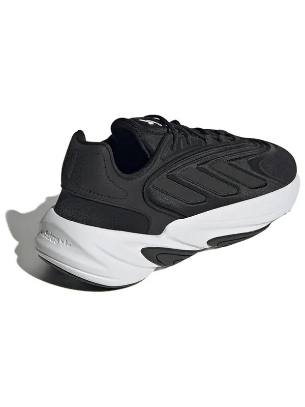 Кроссовки оригиналы ozelia Adidas — изображение 4 из 4, черный/белый