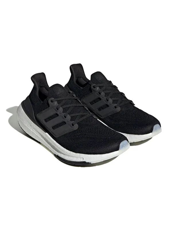 Кроссовки ultra boost light core Adidas — изображение 3 из 4, черный/белый