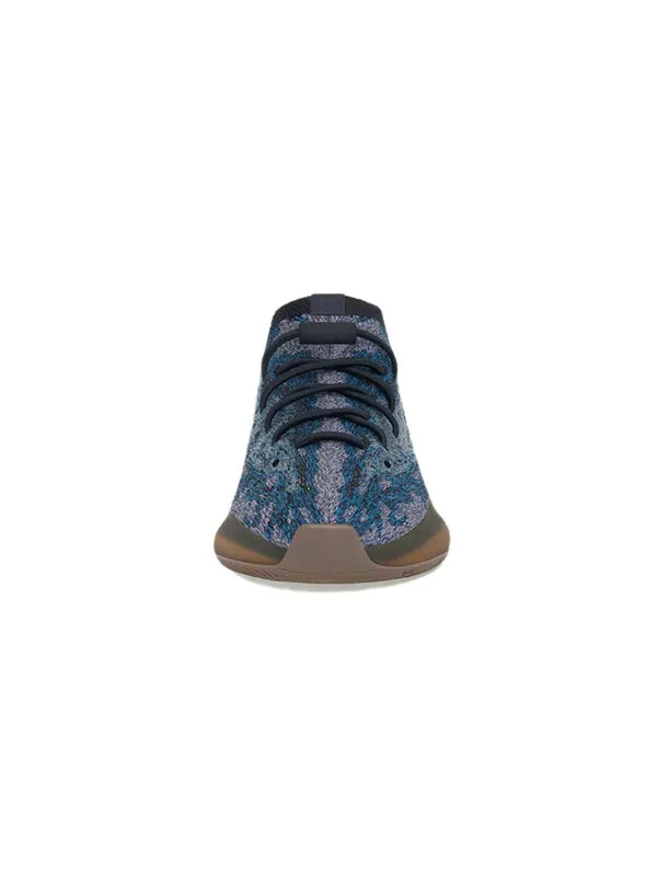Кроссовки помогают 380 детям Adidas Yeezy — изображение 3 из 4, синий/белый