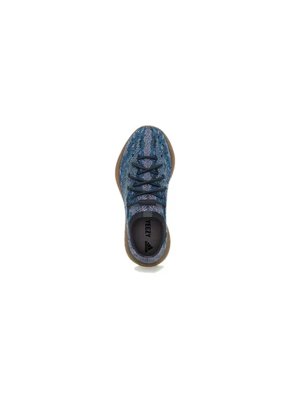 Кроссовки помогают 380 детям Adidas Yeezy — изображение 4 из 4, синий/белый