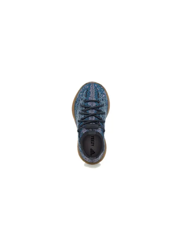 Кроссовки помогли 380 младенцам Adidas Yeezy — изображение 4 из 4, синий/белый
