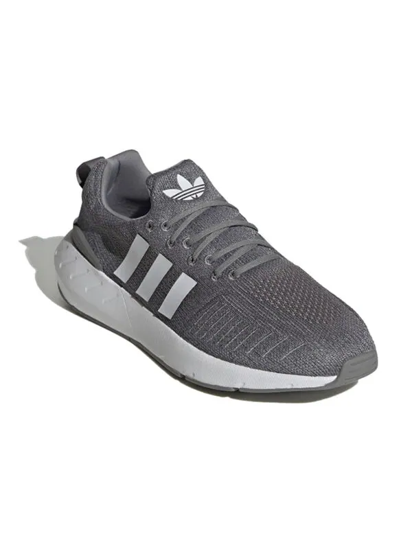 Кроссовки Swift Run 22 Adidas — изображение 3 из 4, серый/белый/серый