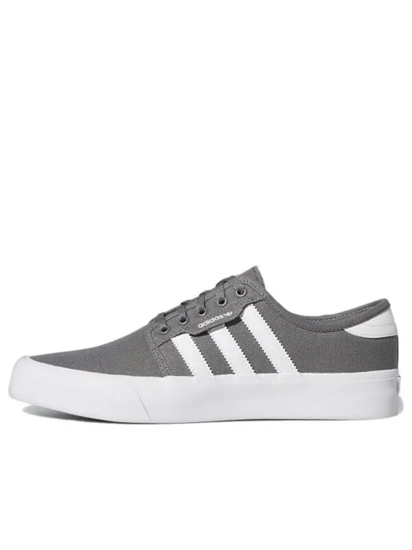 Кроссовки оригинальные seeley xt Adidas — изображение 1 из 4, серый белый