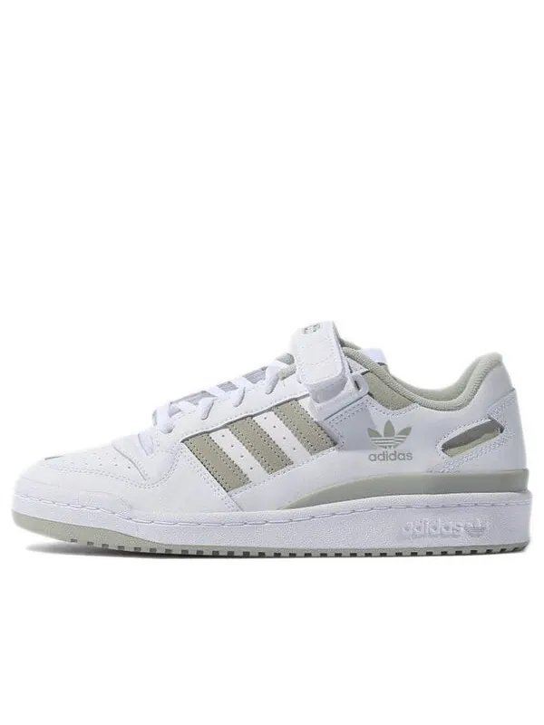 Кроссовки форум низкий Adidas — изображение 1 из 4, белый/оливковый зеленый