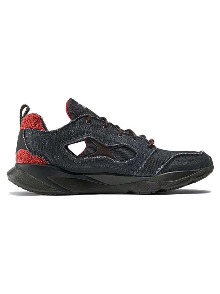 Кроссовки Reebok FuryLite 95 x Street Fighter 'Akuma' — изображение 2 из 6, черный