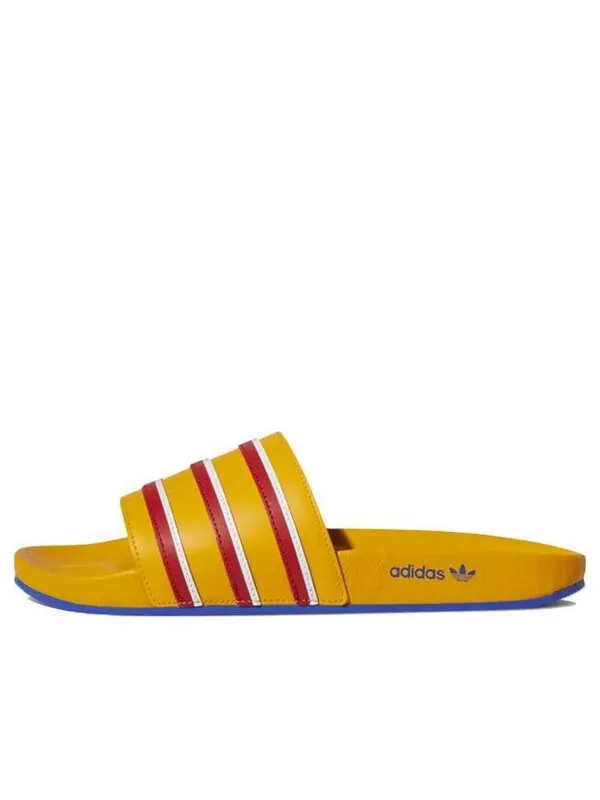 Тапочки eric emanuel x adilette slide 'mcdonald's all american games' Adidas — изображение 1 из 4, желтый/синий