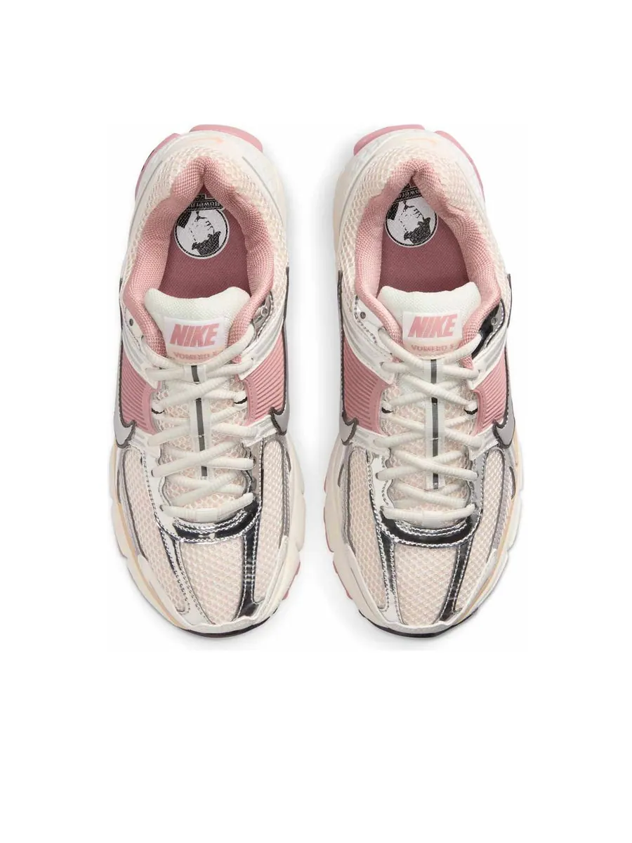 Кроссовки (WMNS) Nike Air Zoom Vomero 5 'Particle Pink' — изображение 4 из 6, бежевый