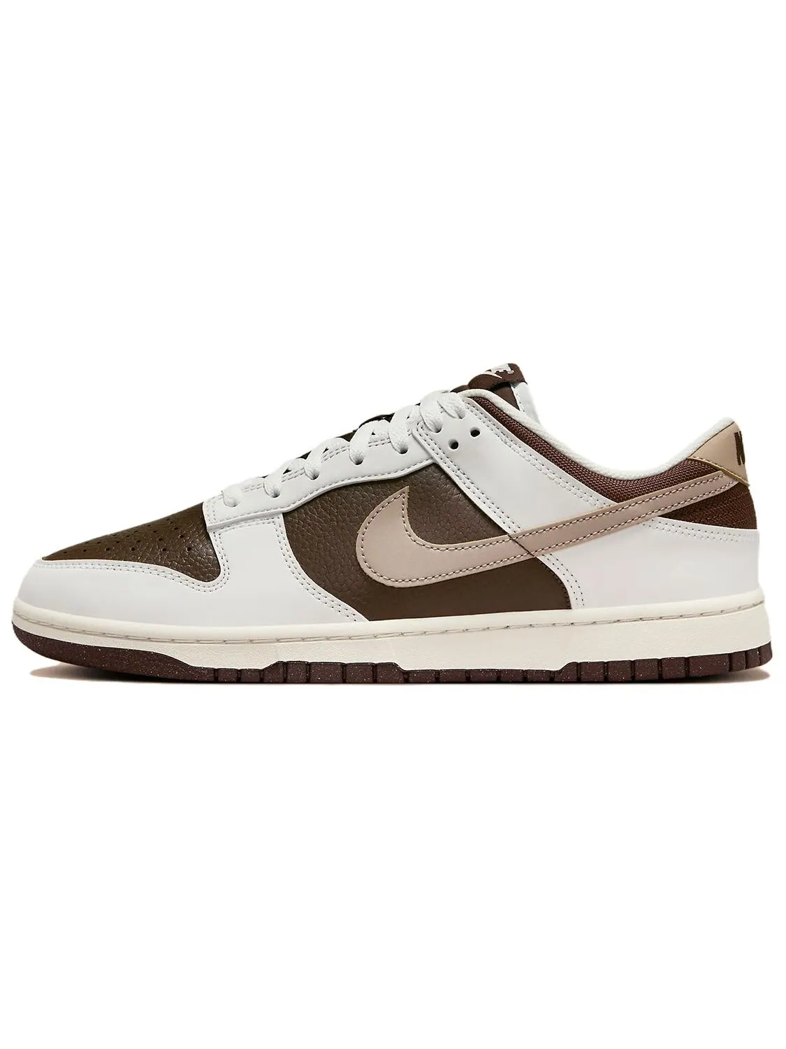 Кроссовки Nike Dunk Low Next Nature — изображение 1 из 7, коричневый белый