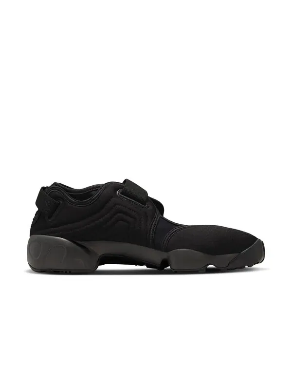 Кроссовки air rift 'triple black' Nike — изображение 2 из 4, черный/серый