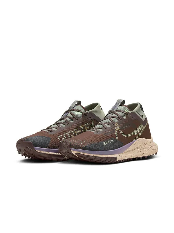 Кроссовки Nike — изображение 3 из 4