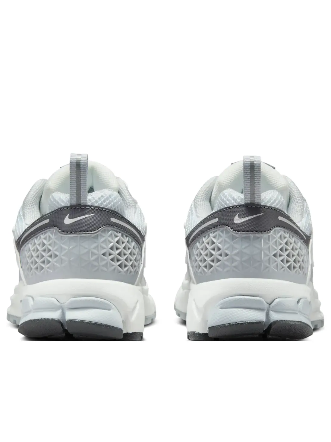 Кроссовки (GS) Nike Zoom Vomero 5 'Dark Grey Metallic Silver' — изображение 3 из 7, серый