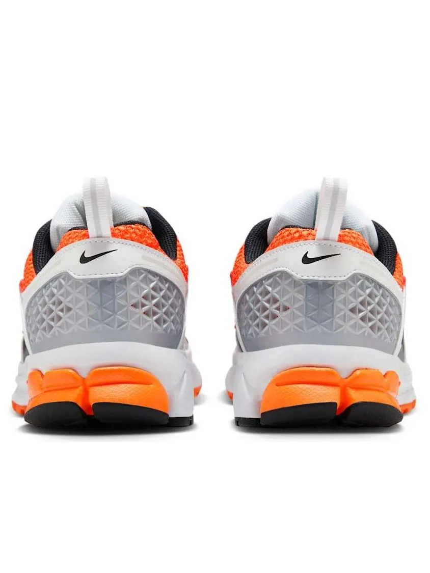 Кроссовки (GS) Nike Air Zoom Vomero 5 'Total Orange' — изображение 5 из 6, оранжевый
