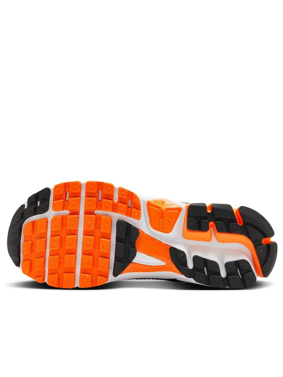 Кроссовки (GS) Nike Air Zoom Vomero 5 'Total Orange' — изображение 6 из 6, оранжевый