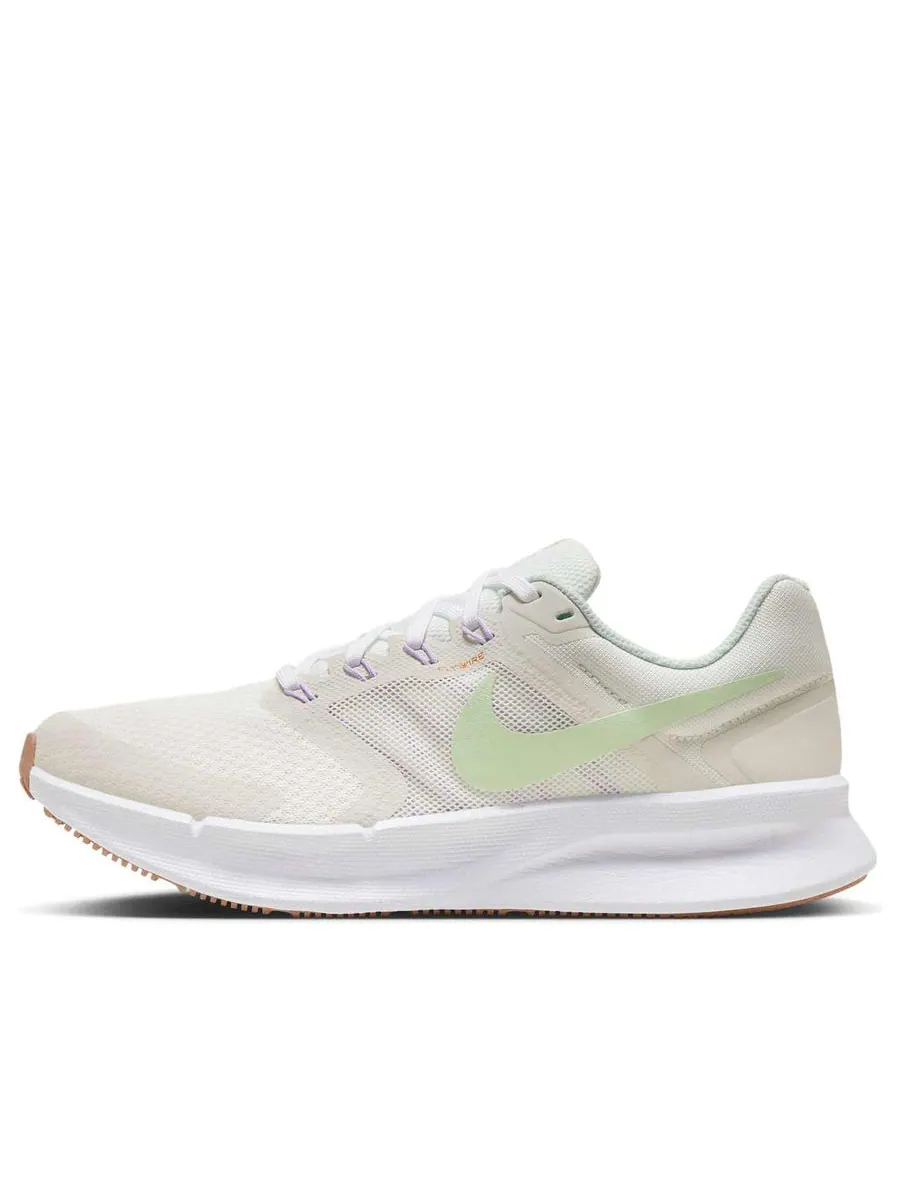Кроссовки (WMNS) Nike Run Swift 3 'Sail Light Green' — изображение 1 из 6, бежевый