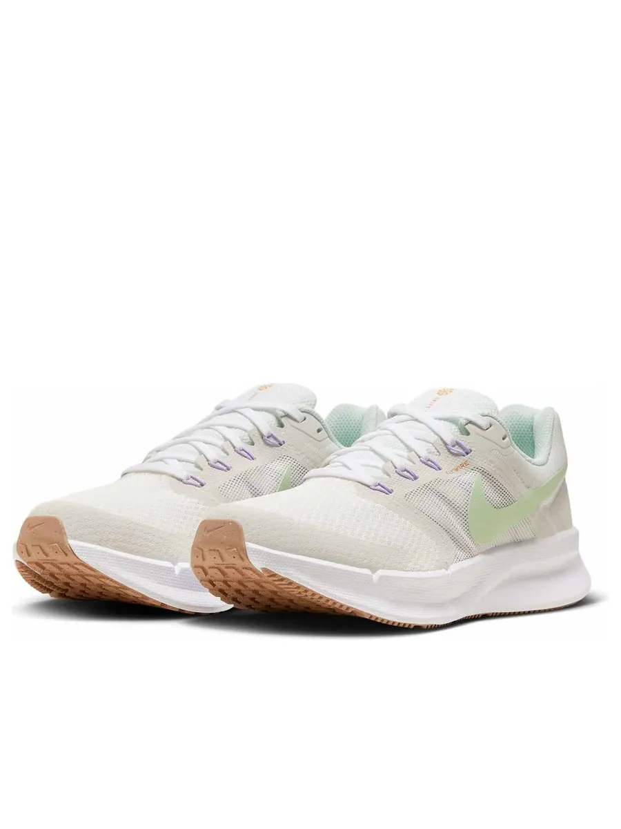 Кроссовки (WMNS) Nike Run Swift 3 'Sail Light Green' — изображение 3 из 6, бежевый