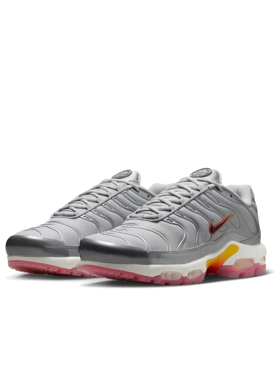 Кроссовки Nike Air Max Plus Golf 'US Open' — изображение 3 из 6, серебряный