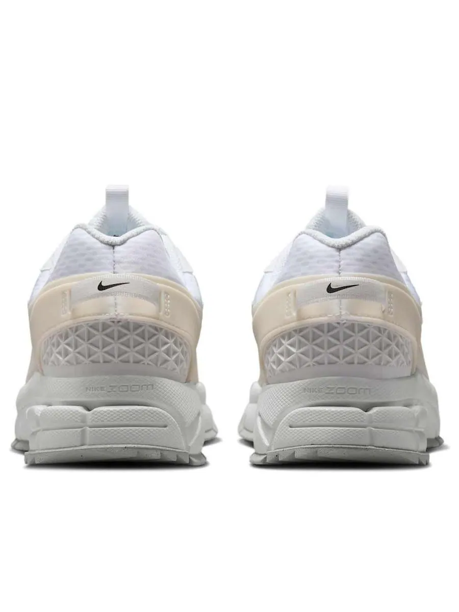 Кроссовки Nike Air Zoom Vomero Roam 'White Phantom' — изображение 5 из 6, белый